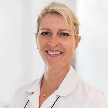 Portrait Dr. Annette Zietz